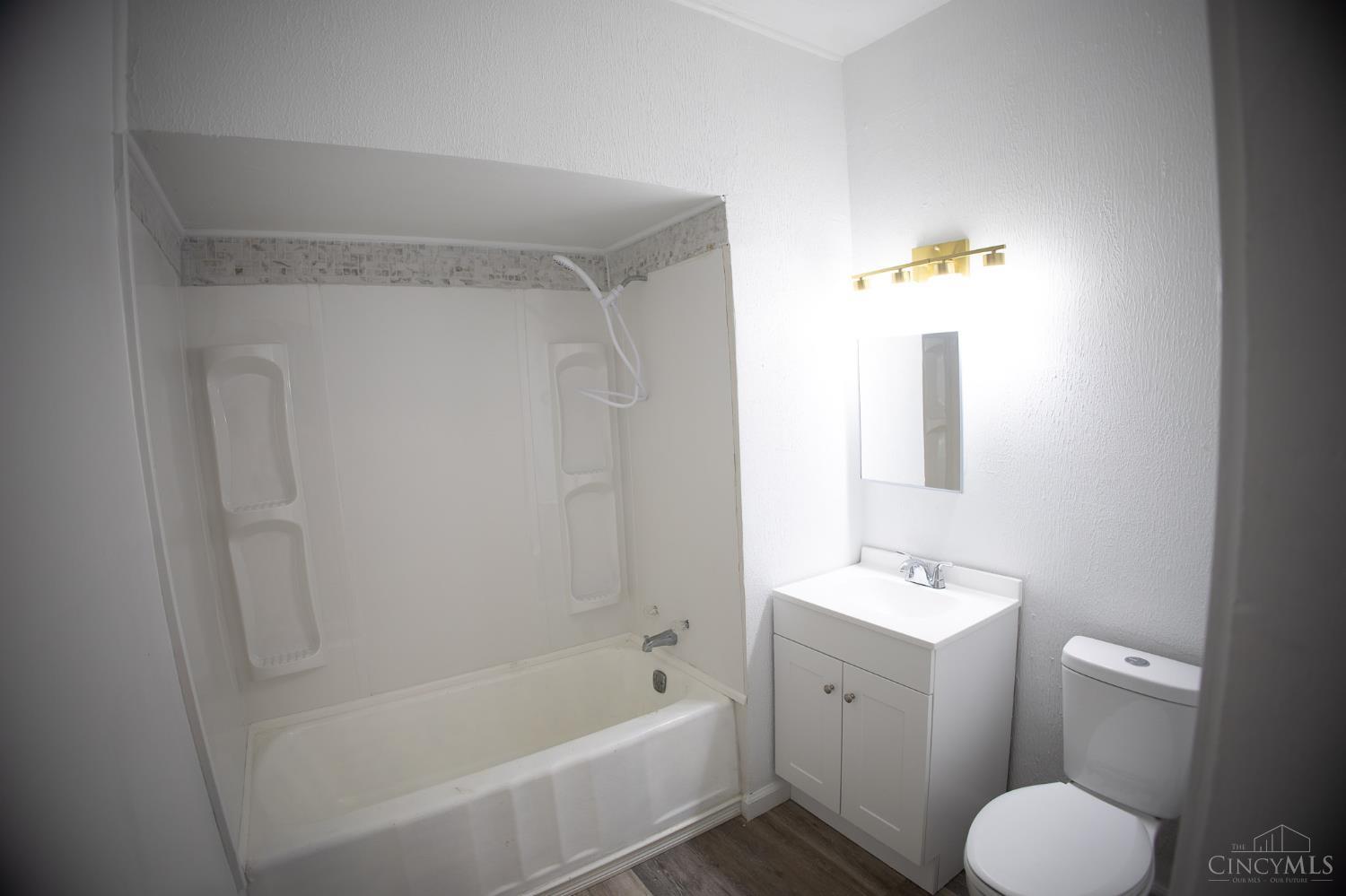 E 45 Fifth Street Property Photo 5