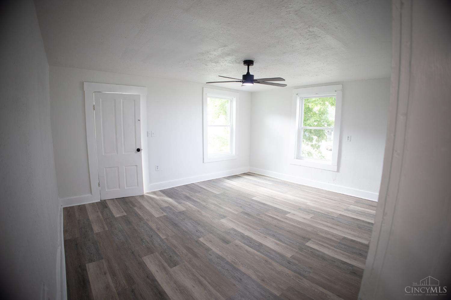 E 45 Fifth Street Property Photo 9
