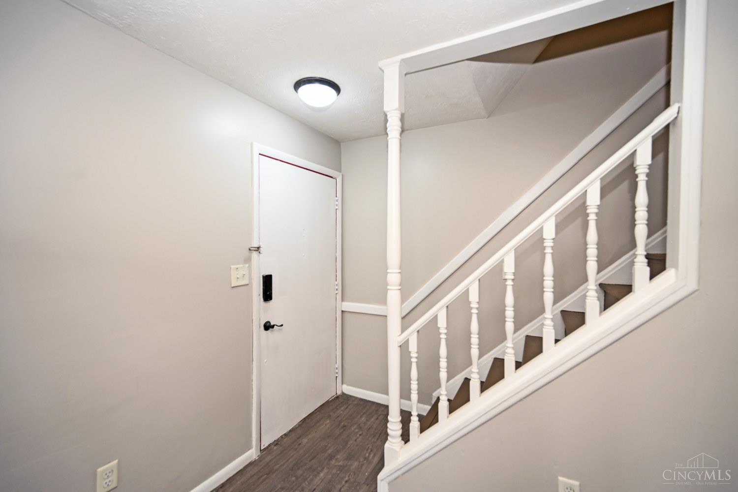 7752 Montgomery Road Property Photo 4