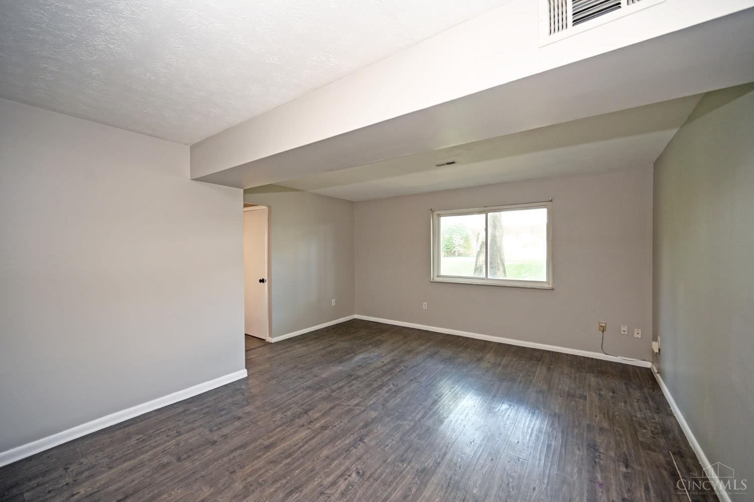 7752 Montgomery Road Property Photo 5