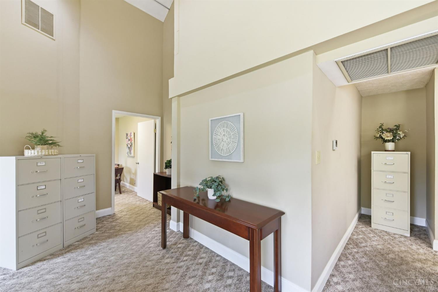 7419 Kingsgate Way Property Photo 13