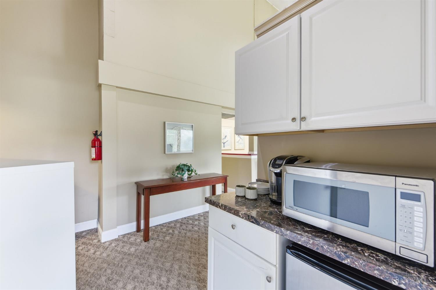 7419 Kingsgate Way Property Photo 16