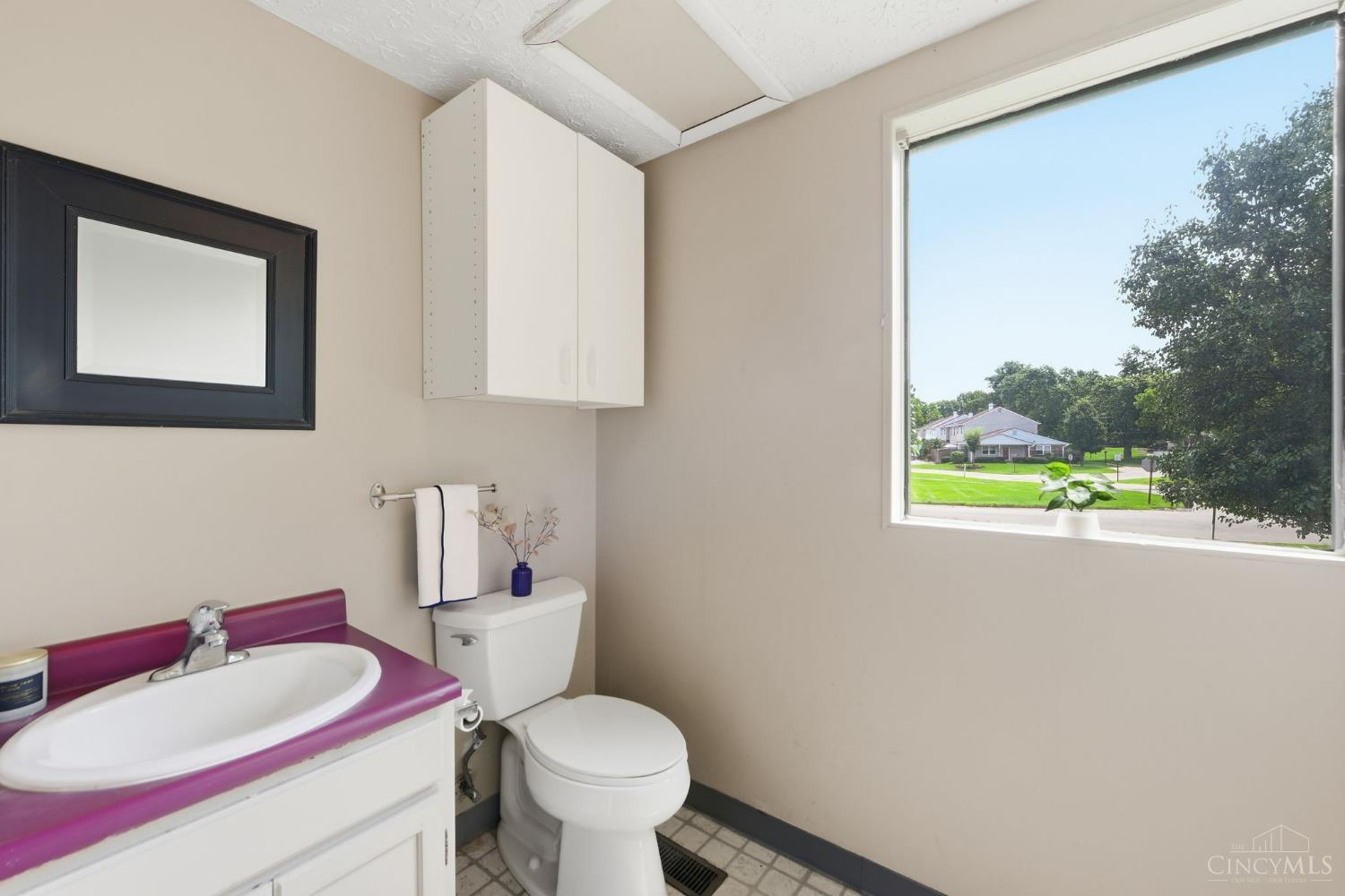 7419 Kingsgate Way Property Photo 18
