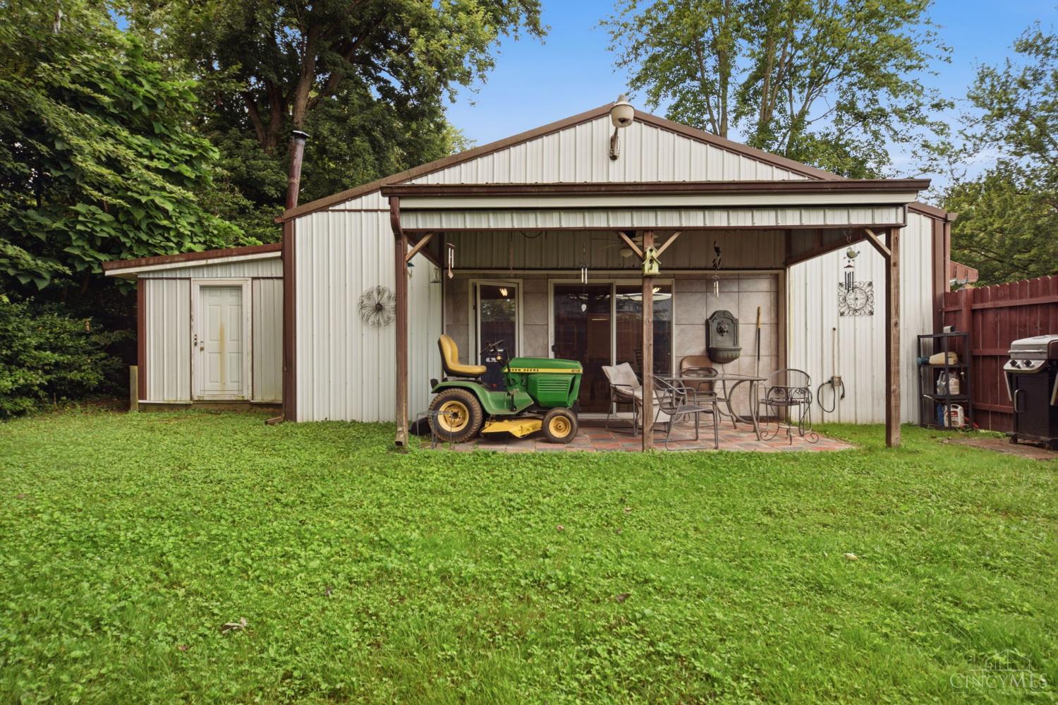 213 Highland Avenue Property Photo 7