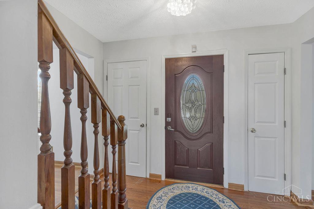 6736 Raven Court Property Photo 4