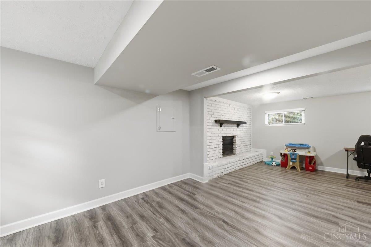 2343 Fairgreen Drive Property Photo 17