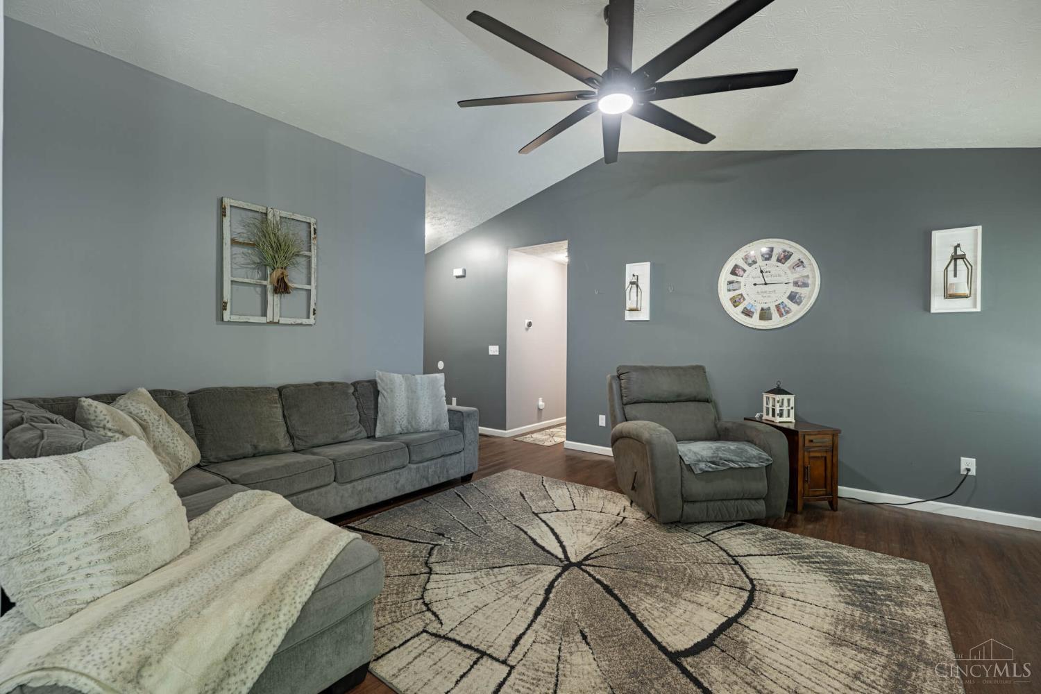 21 Clearbrook Drive Property Photo 4