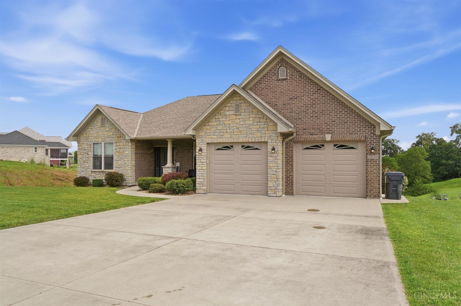 20588 Augusta Drive Property Photo 6