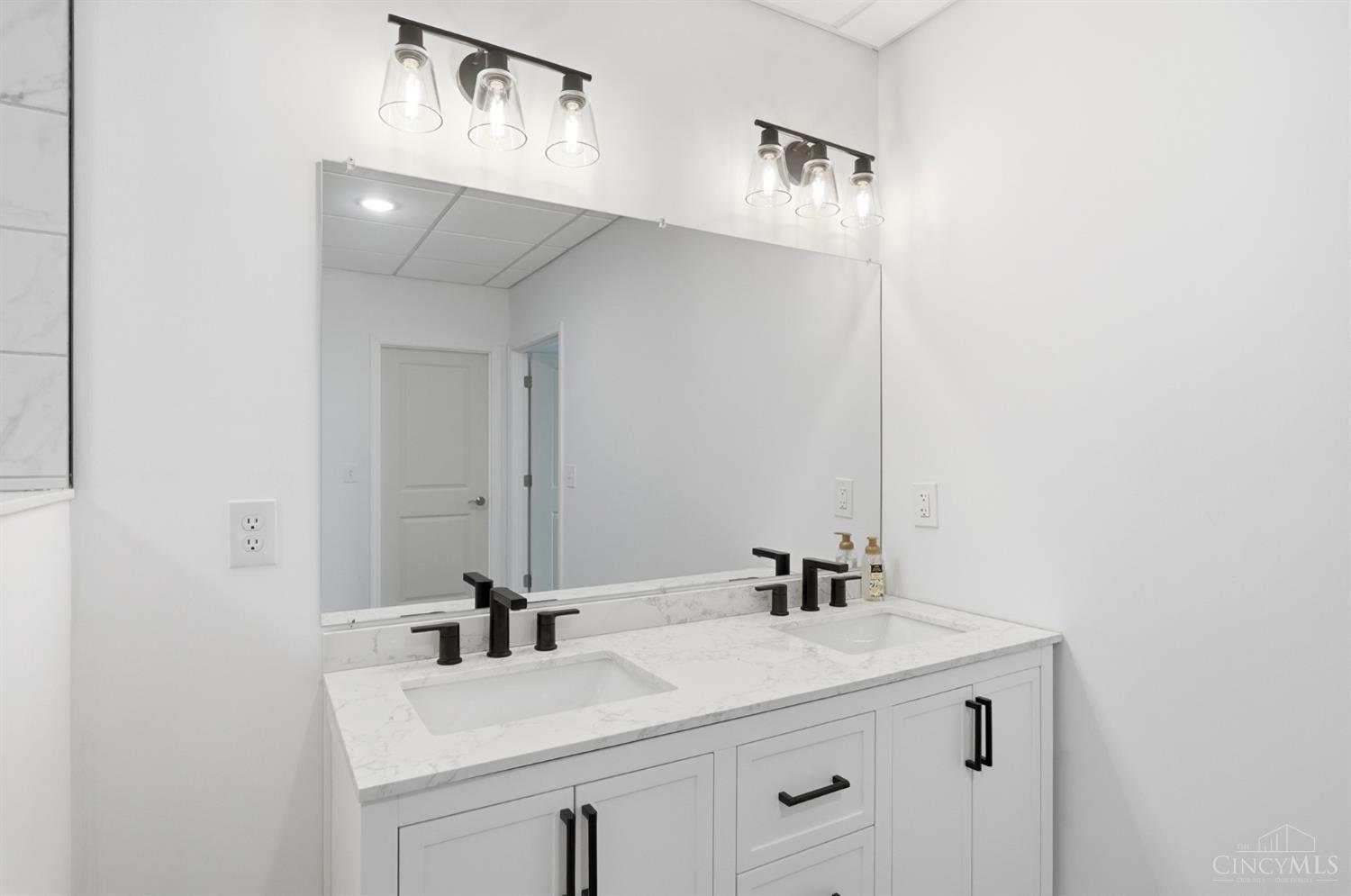 20588 Augusta Drive Property Photo 45