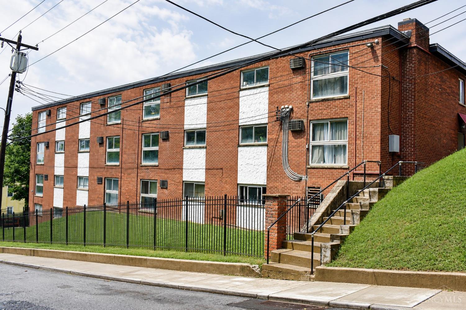 650 Straight Street Property Photo 2