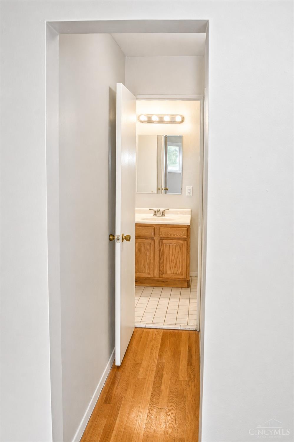 650 Straight Street Property Photo 8