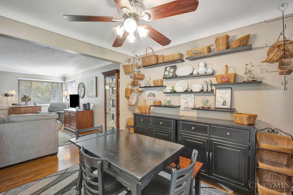 1737 Admiral Court Property Photo 11