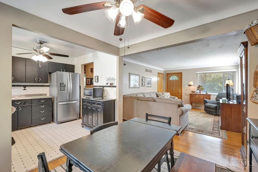 1737 Admiral Court Property Photo 13