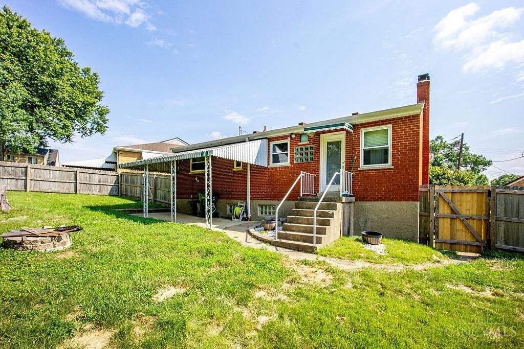 1737 Admiral Court Property Photo 24
