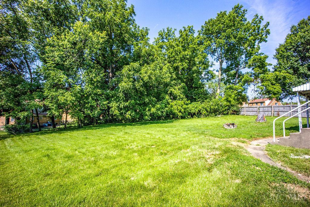 1737 Admiral Court Property Photo 27