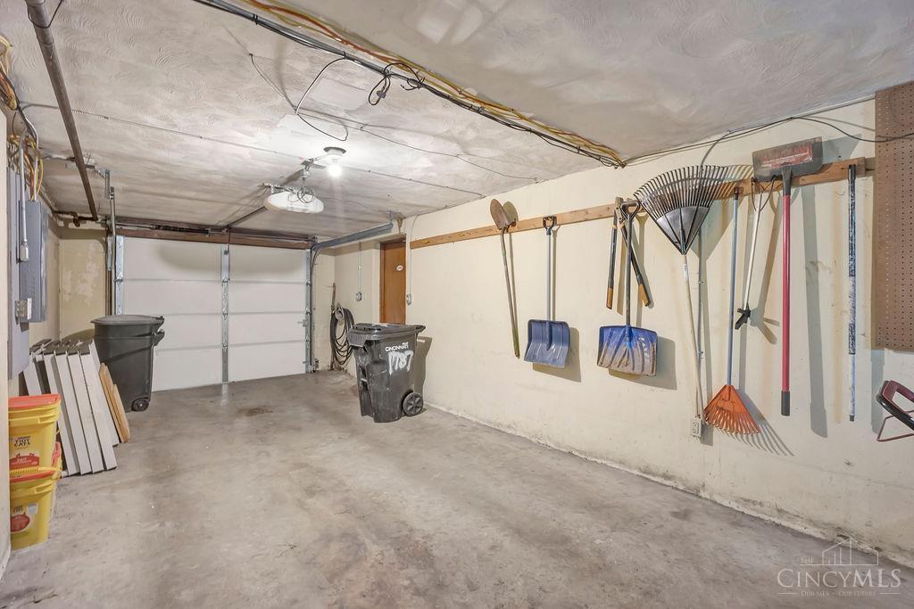 1737 Admiral Court Property Photo 28
