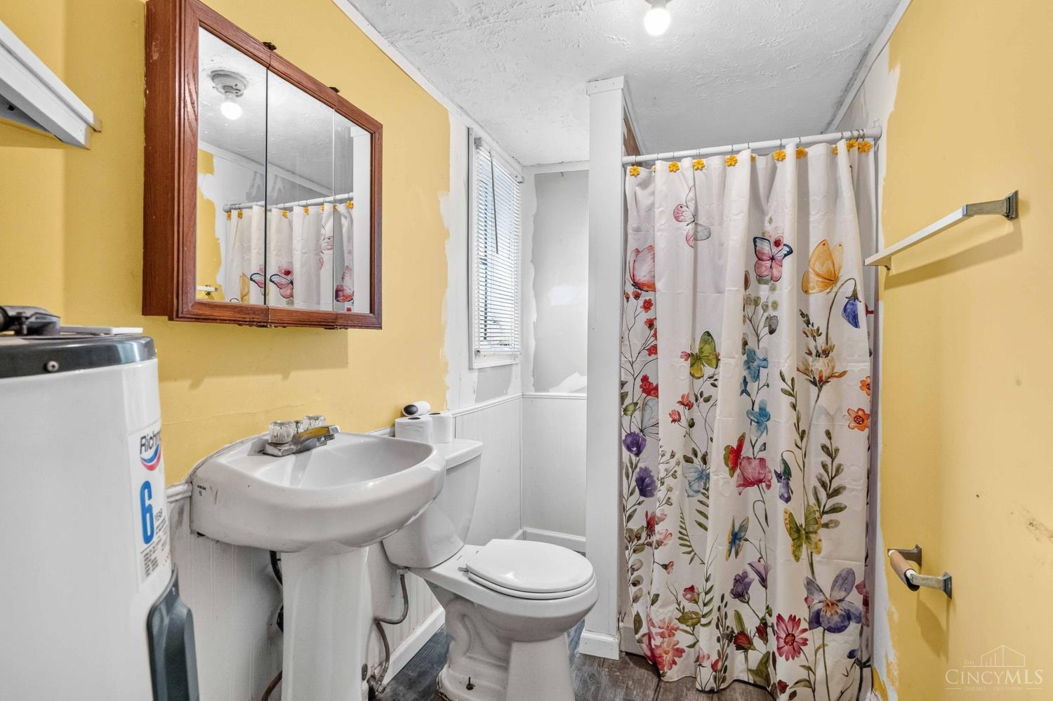 W 828 Main Street Property Photo 7