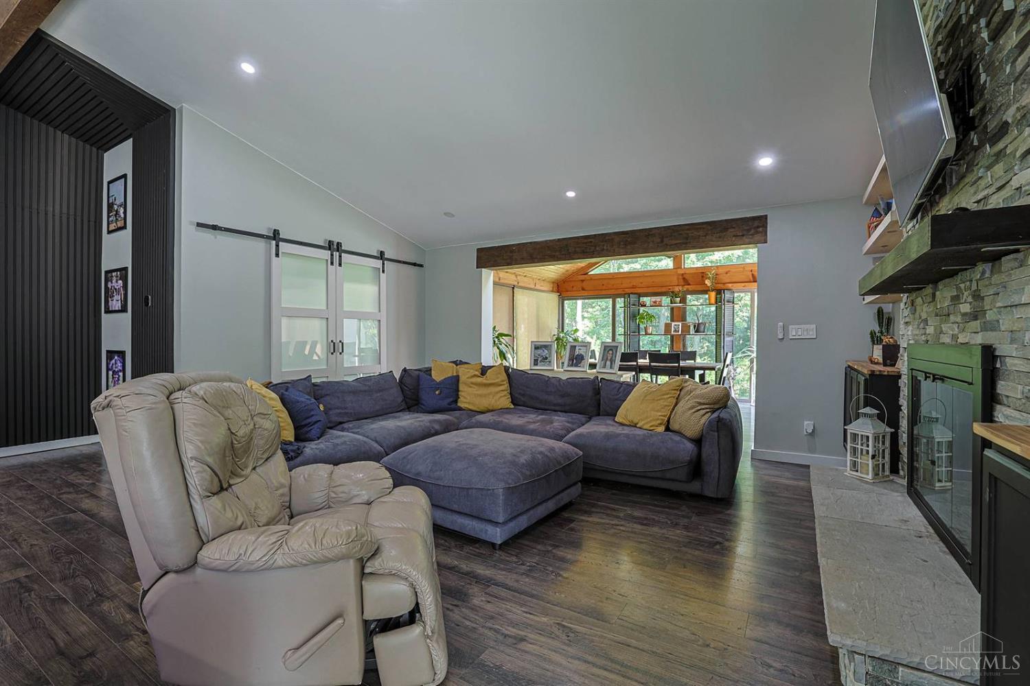 3782 Gary Drive Property Photo 10
