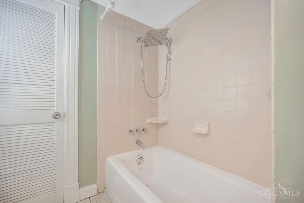 2641 Pleasant Avenue Property Photo 16
