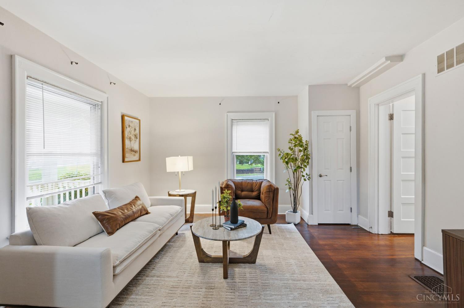 6733 Buckingham Place Property Photo 4