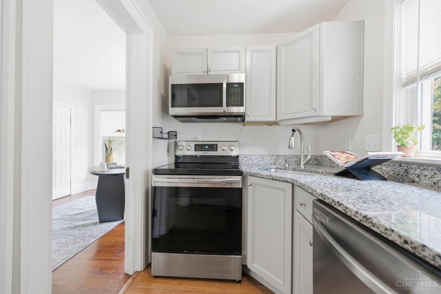 6733 Buckingham Place Property Photo 13