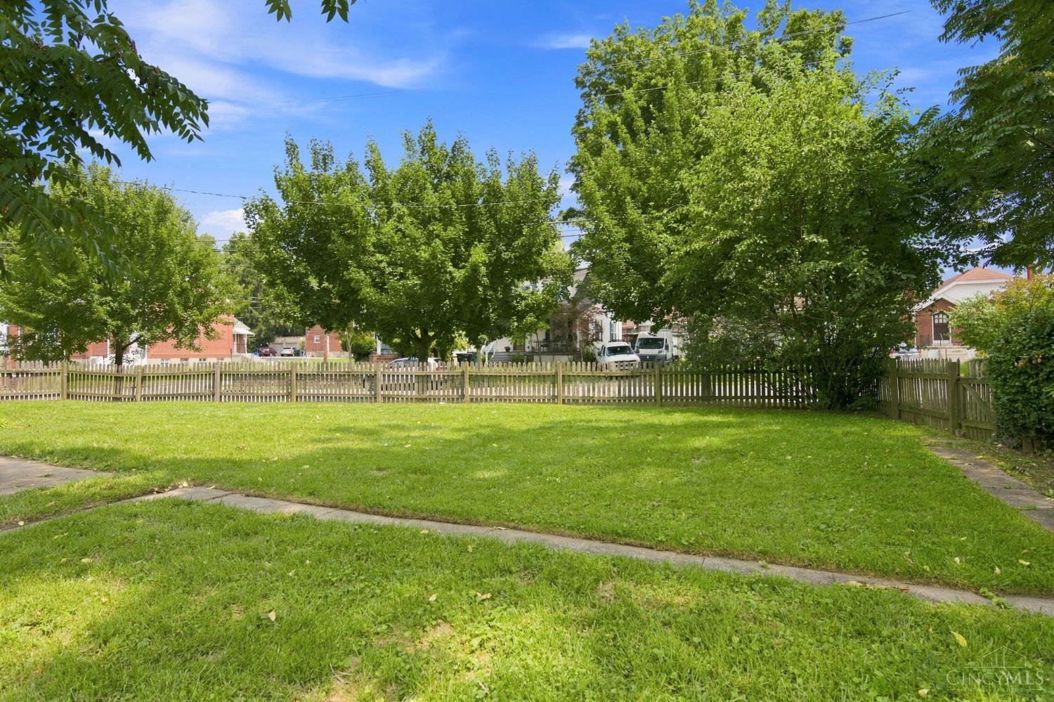 6733 Buckingham Place Property Photo 26