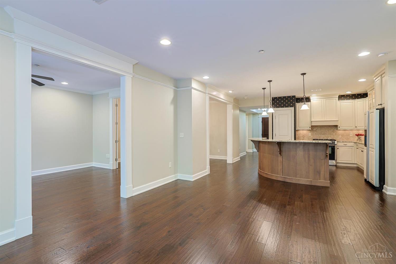 3942 Miami Road Property Photo 10