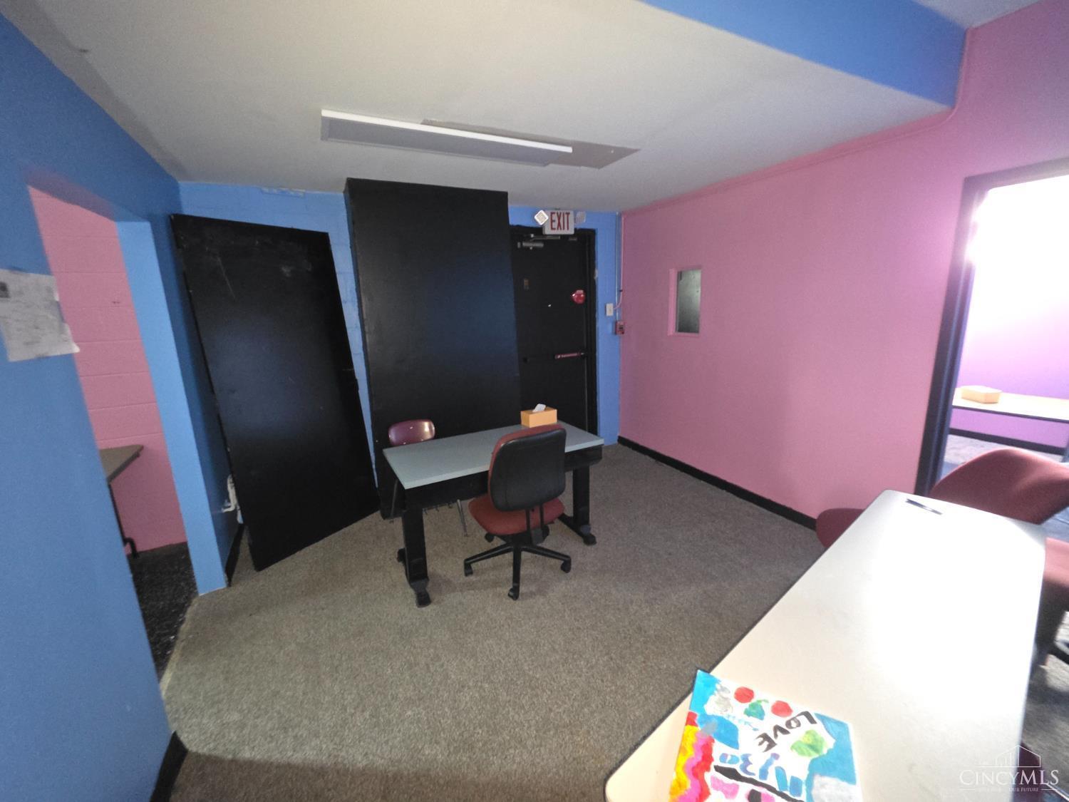 2612 Gilbert Avenue Property Photo 18