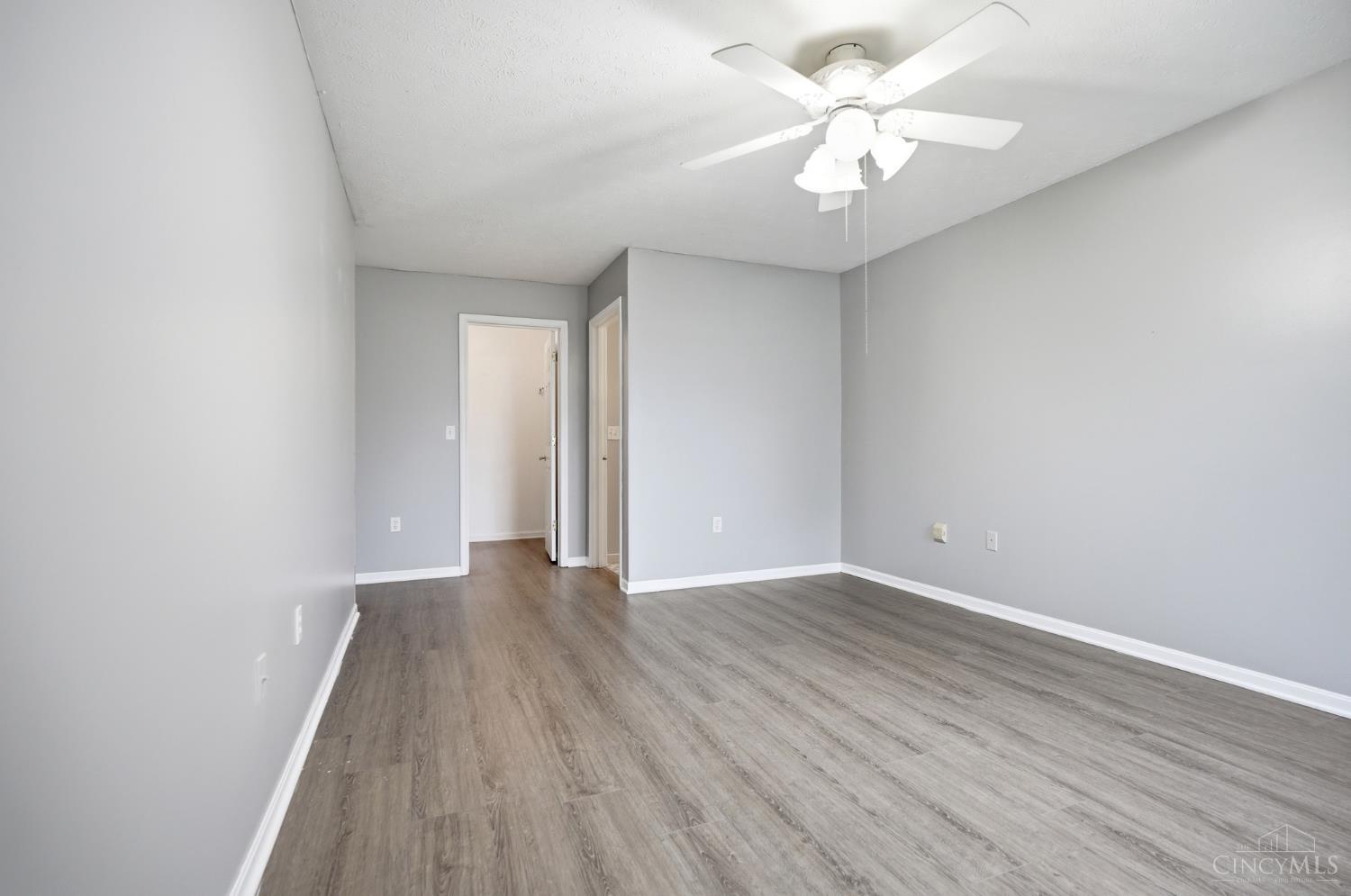 8171 Autumn Woods Lane Property Photo 15