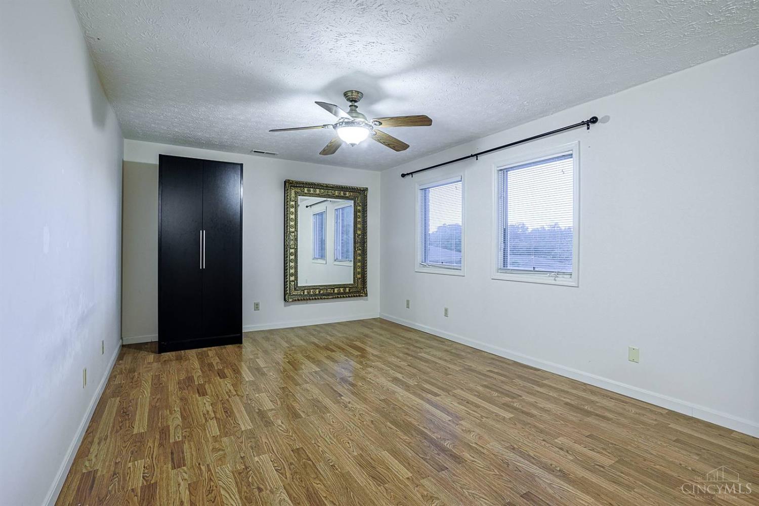 5321 North Bend Crossing Property Photo 19