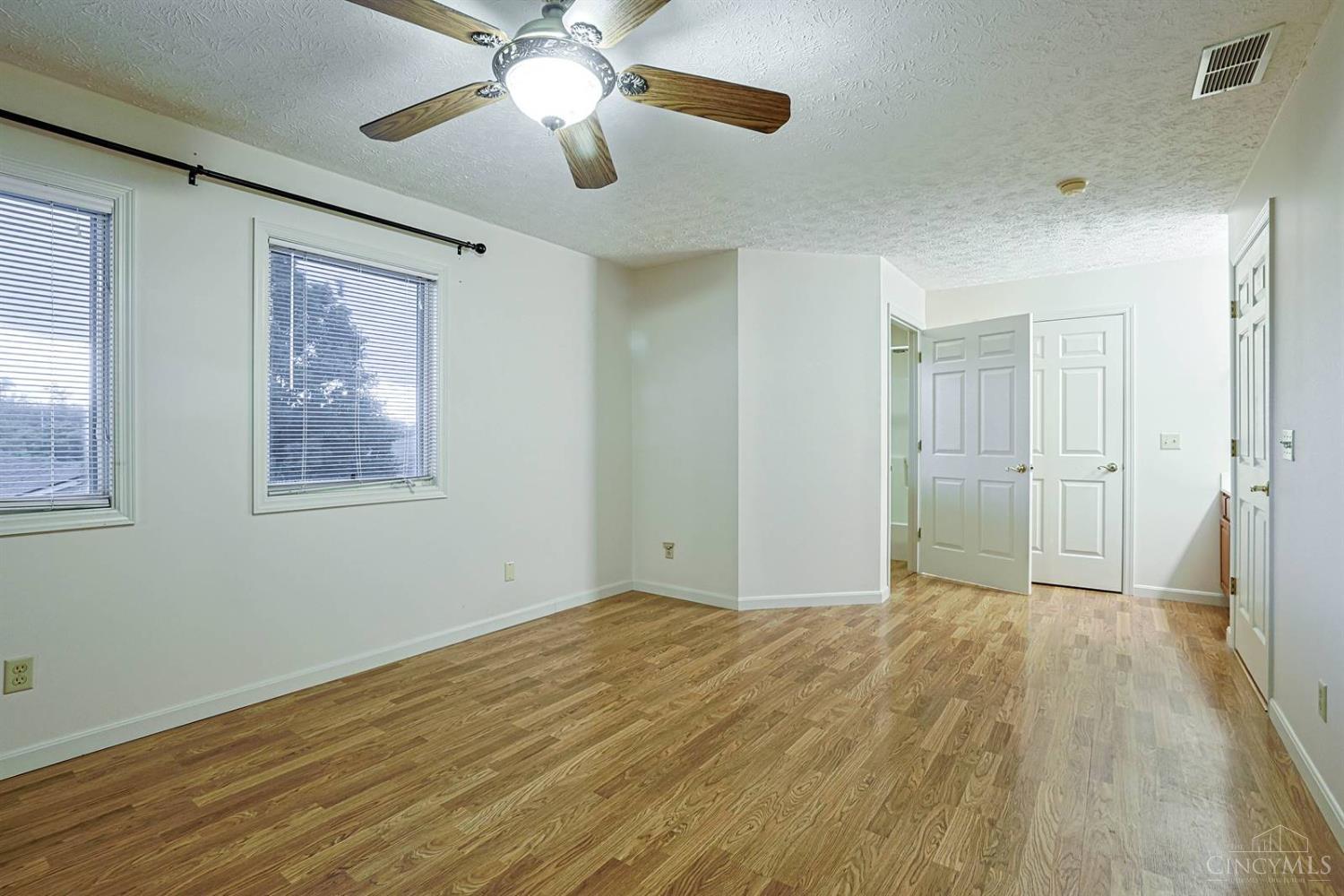 5321 North Bend Crossing Property Photo 21