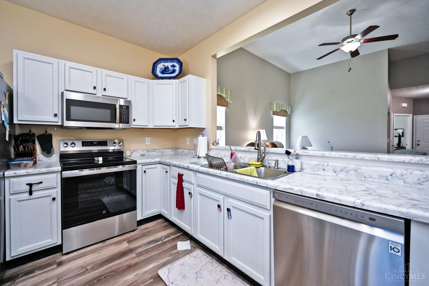 S 4141 Gensen Loop Property Photo 12
