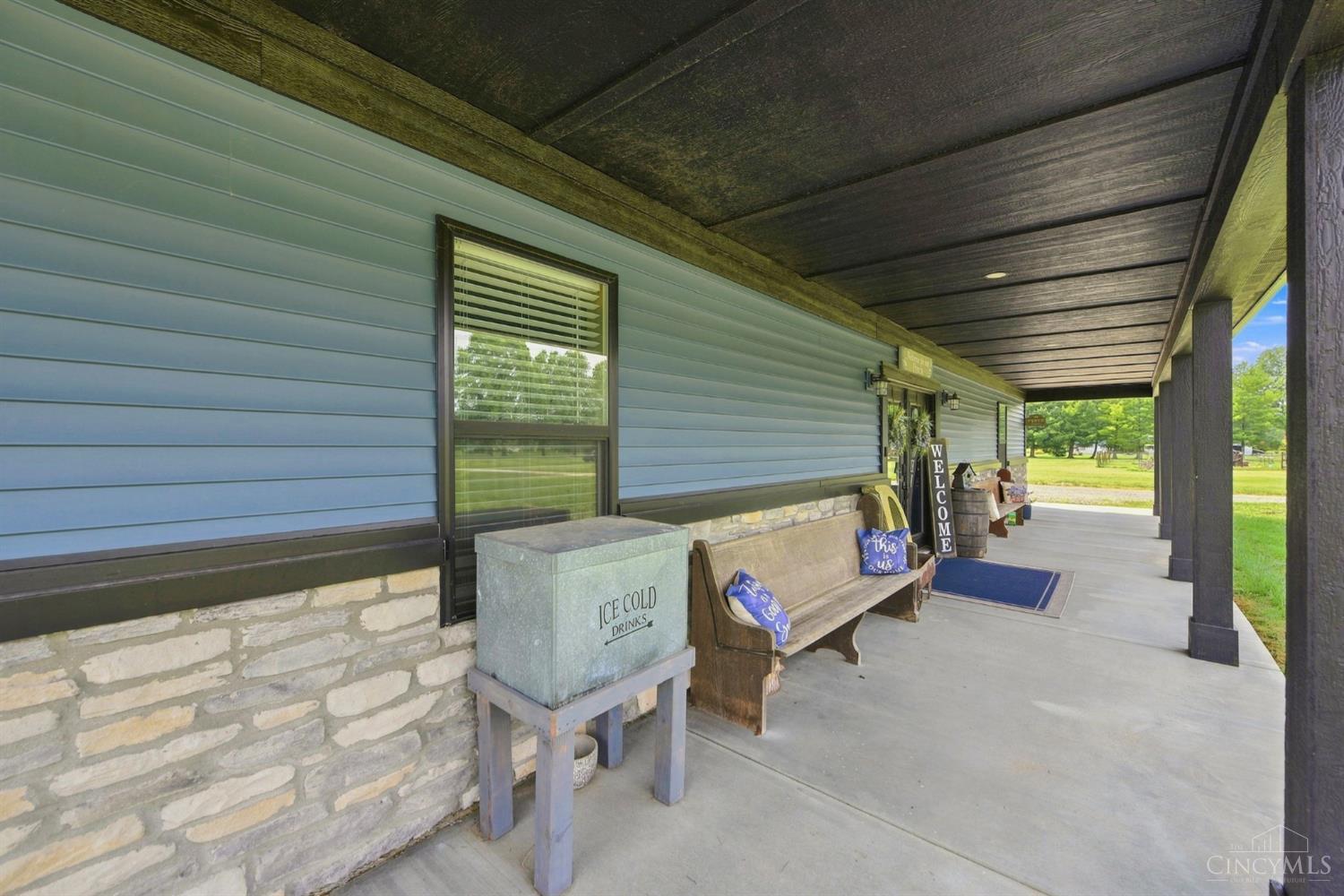 2585 Moler Road Property Photo 4