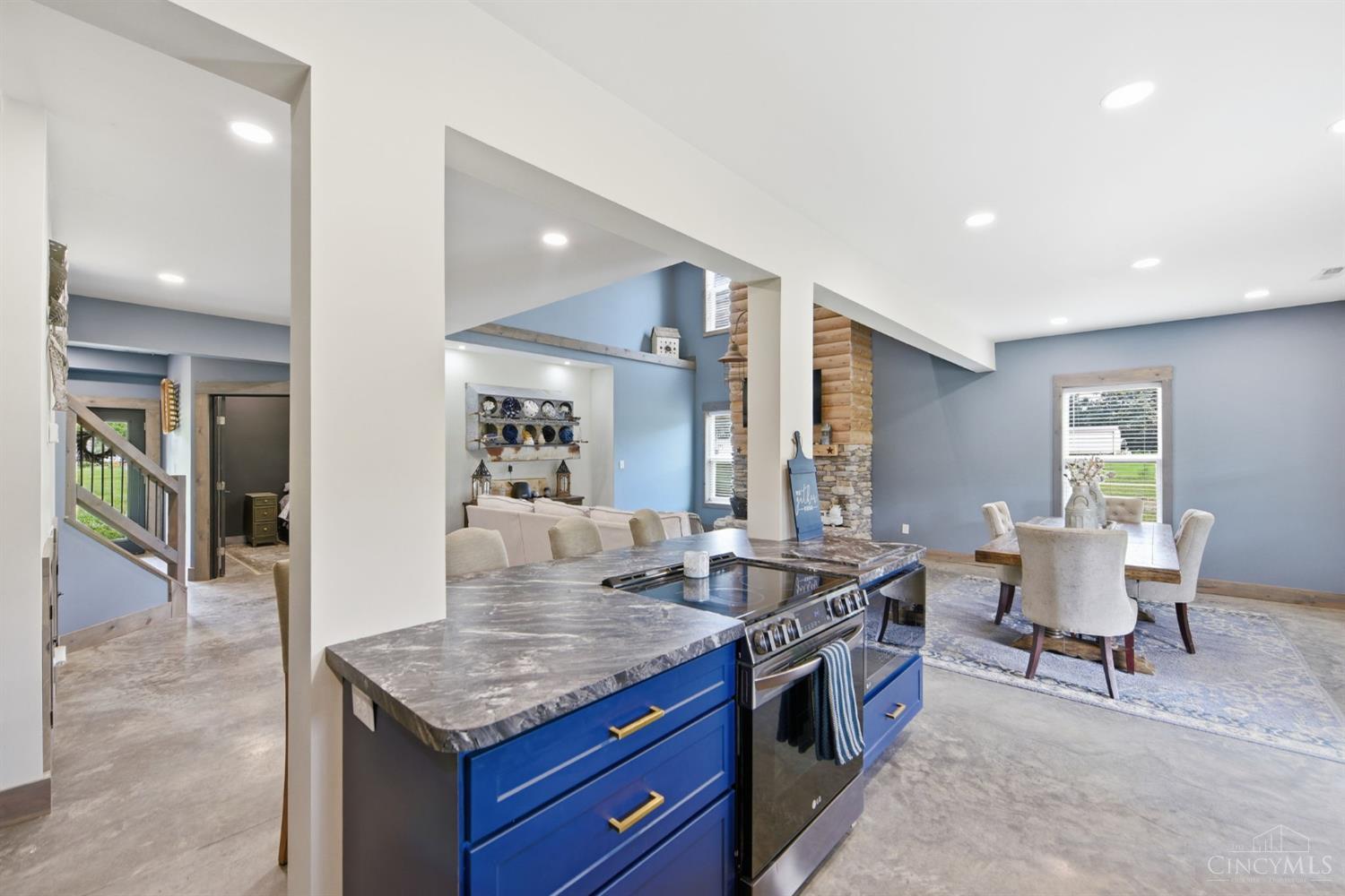 2585 Moler Road Property Photo 17