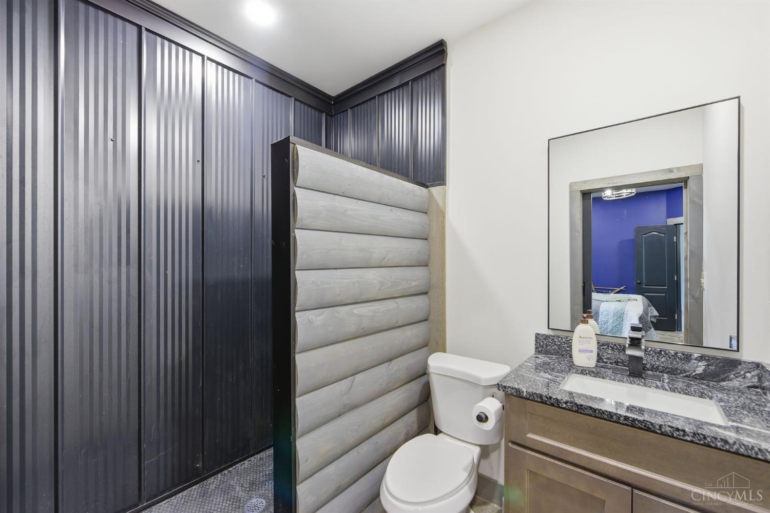 2585 Moler Road Property Photo 23