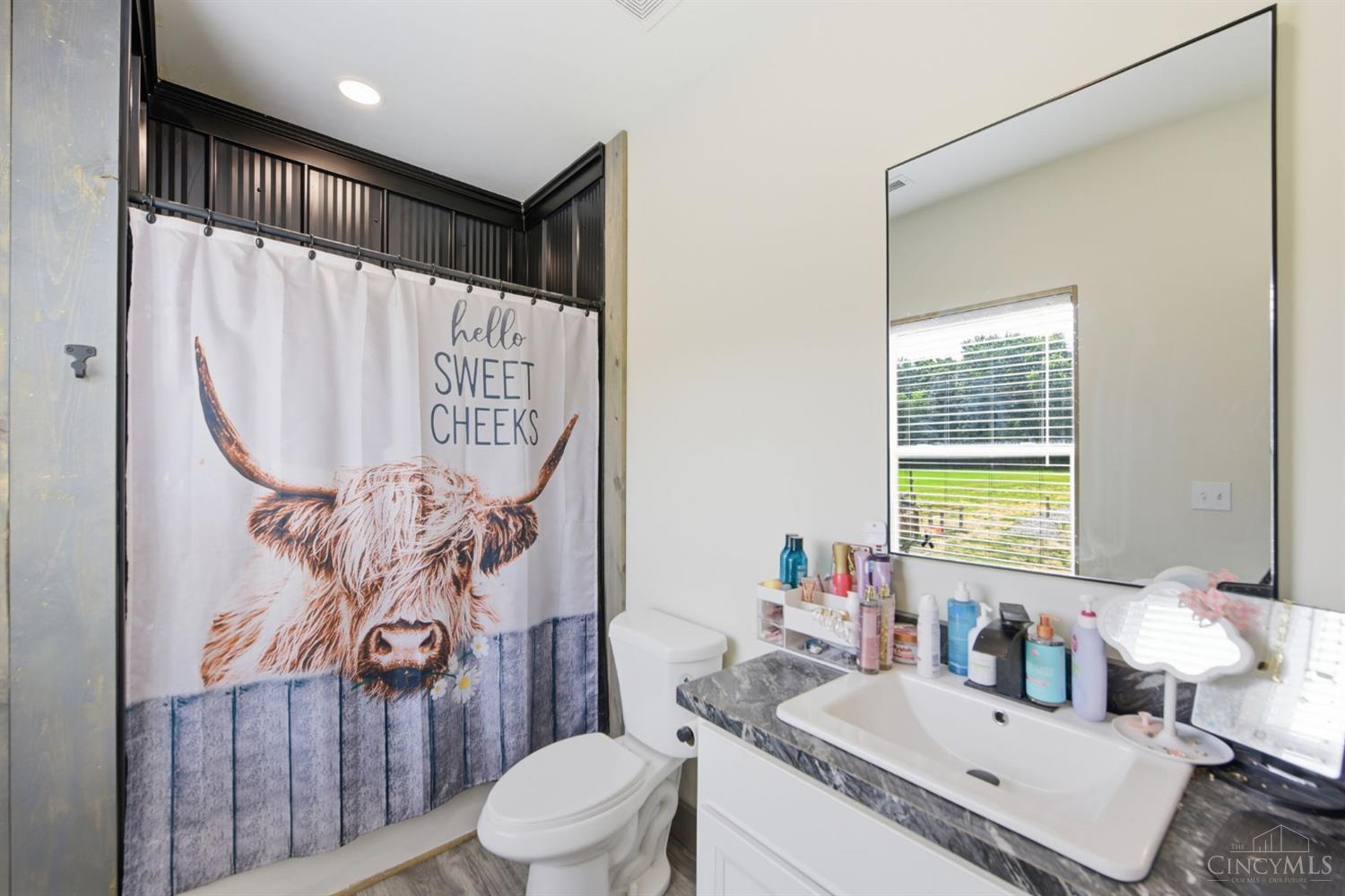 2585 Moler Road Property Photo 36