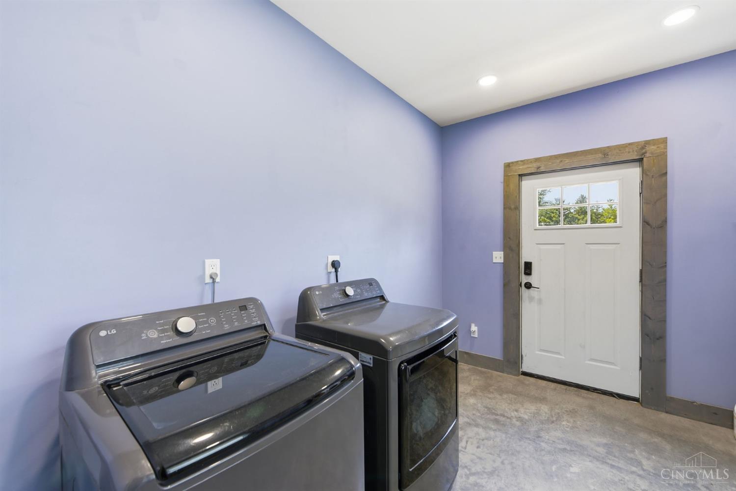 2585 Moler Road Property Photo 39