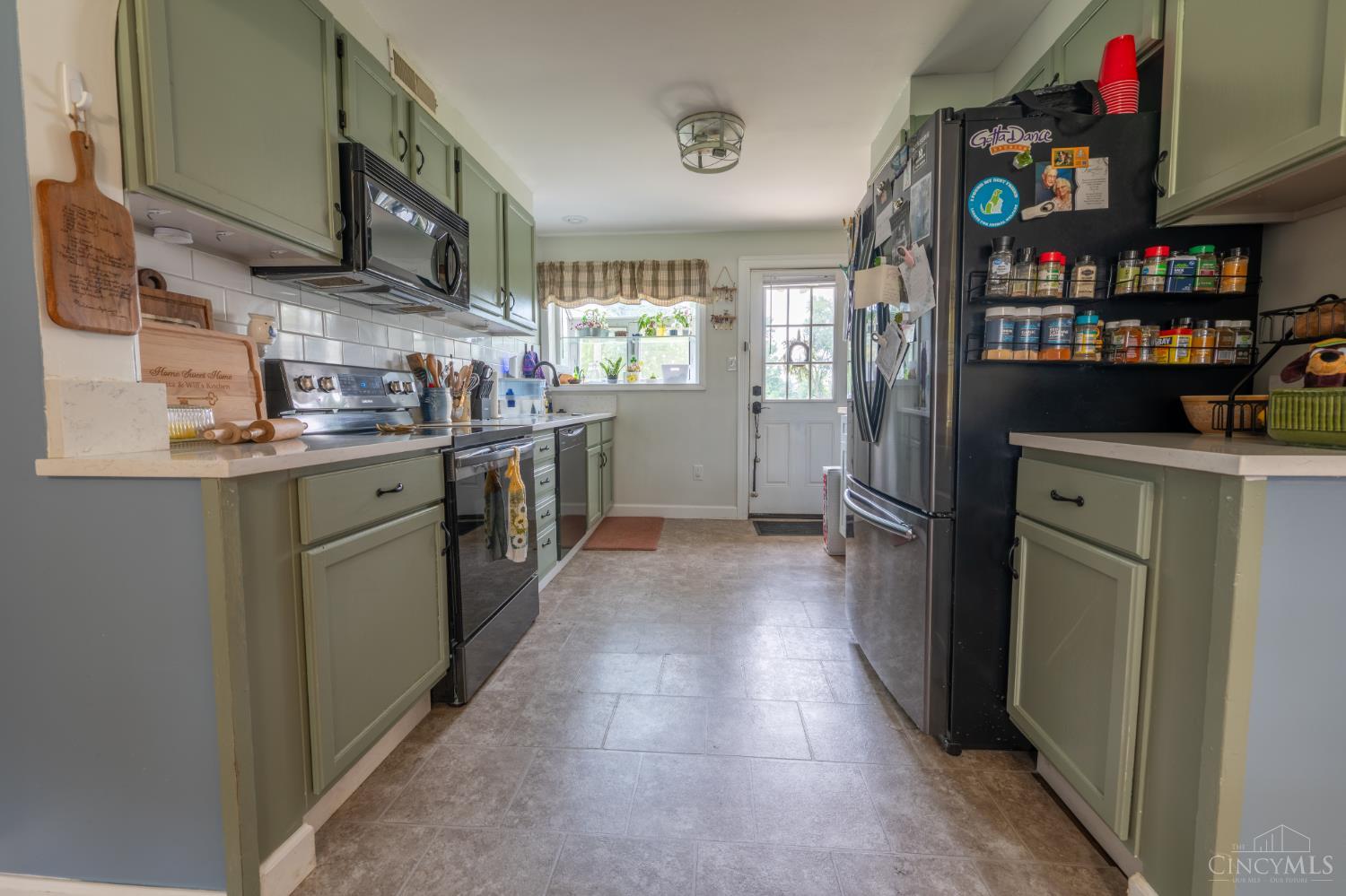 4245 Roselawn Avenue Property Photo 4