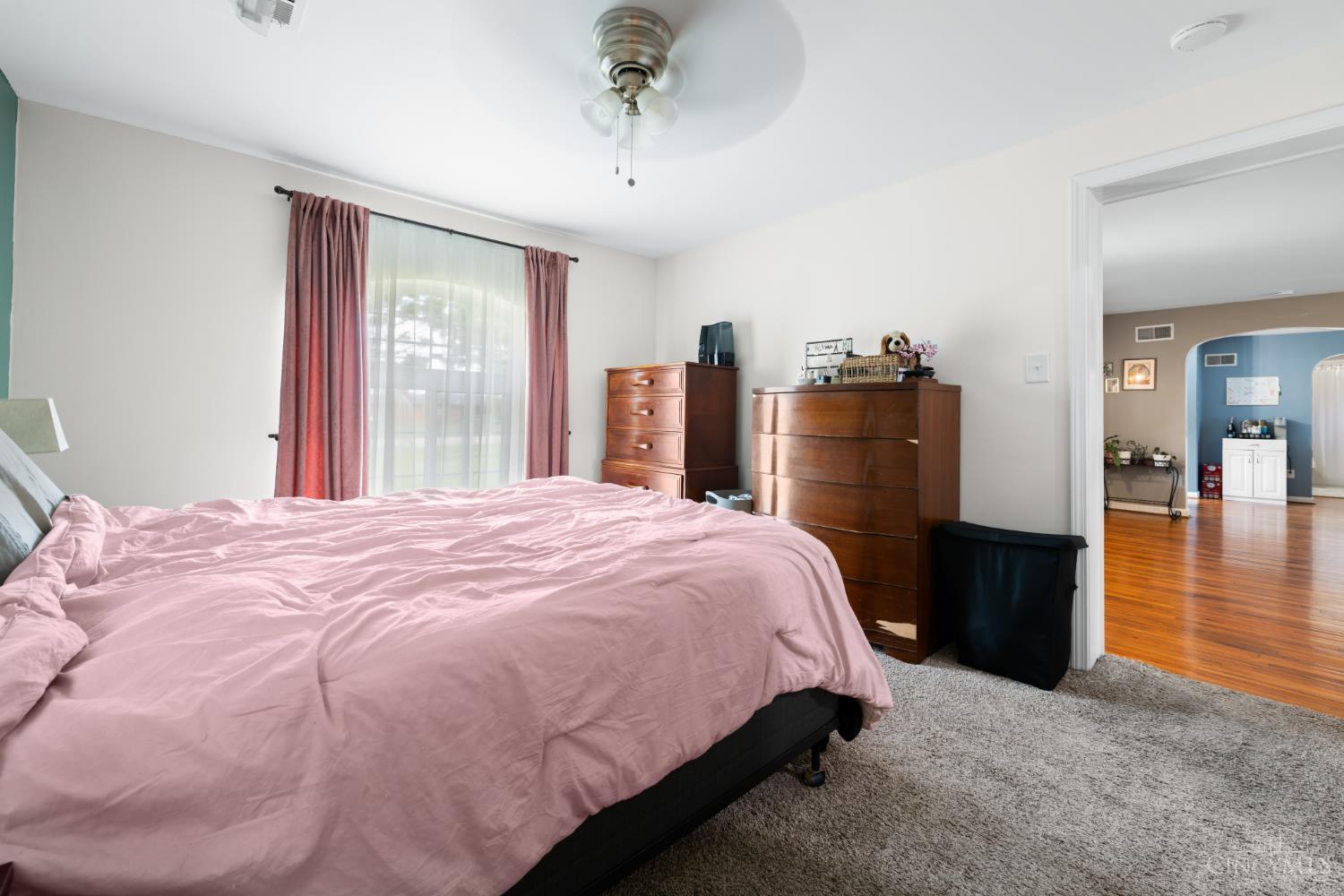 4245 Roselawn Avenue Property Photo 14