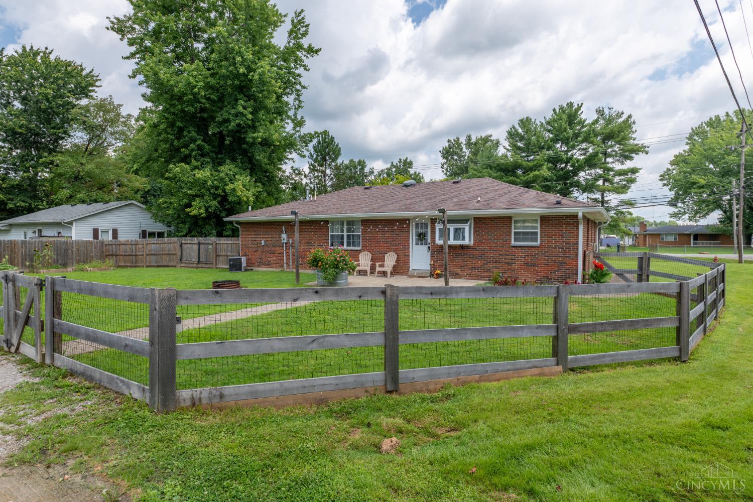 4245 Roselawn Avenue Property Photo 19