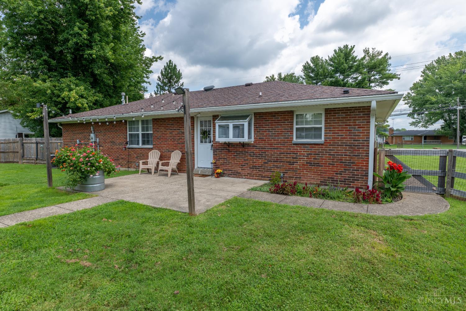4245 Roselawn Avenue Property Photo 20