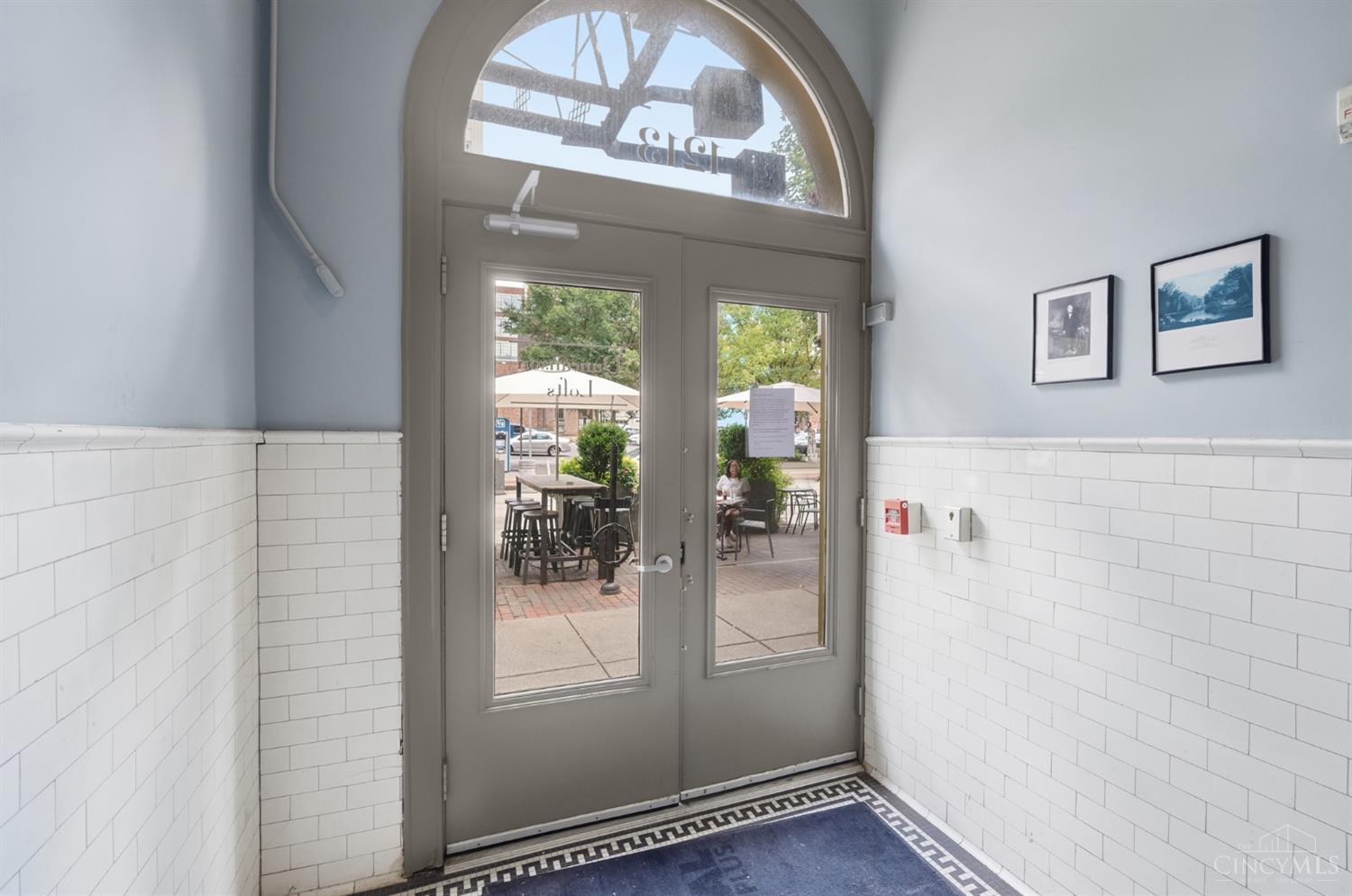 1213 Vine Street Property Photo 12