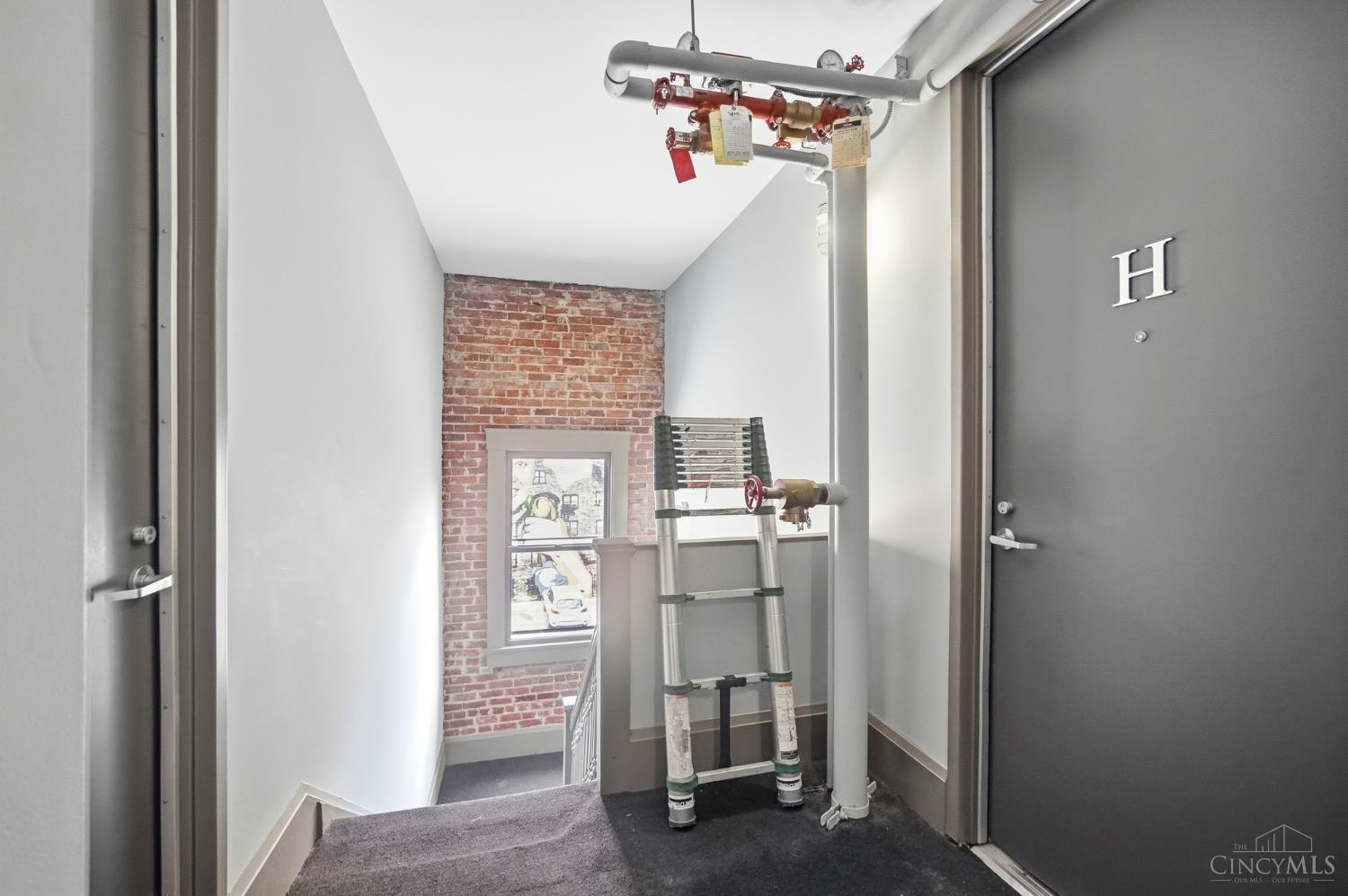 1213 Vine Street Property Photo 13