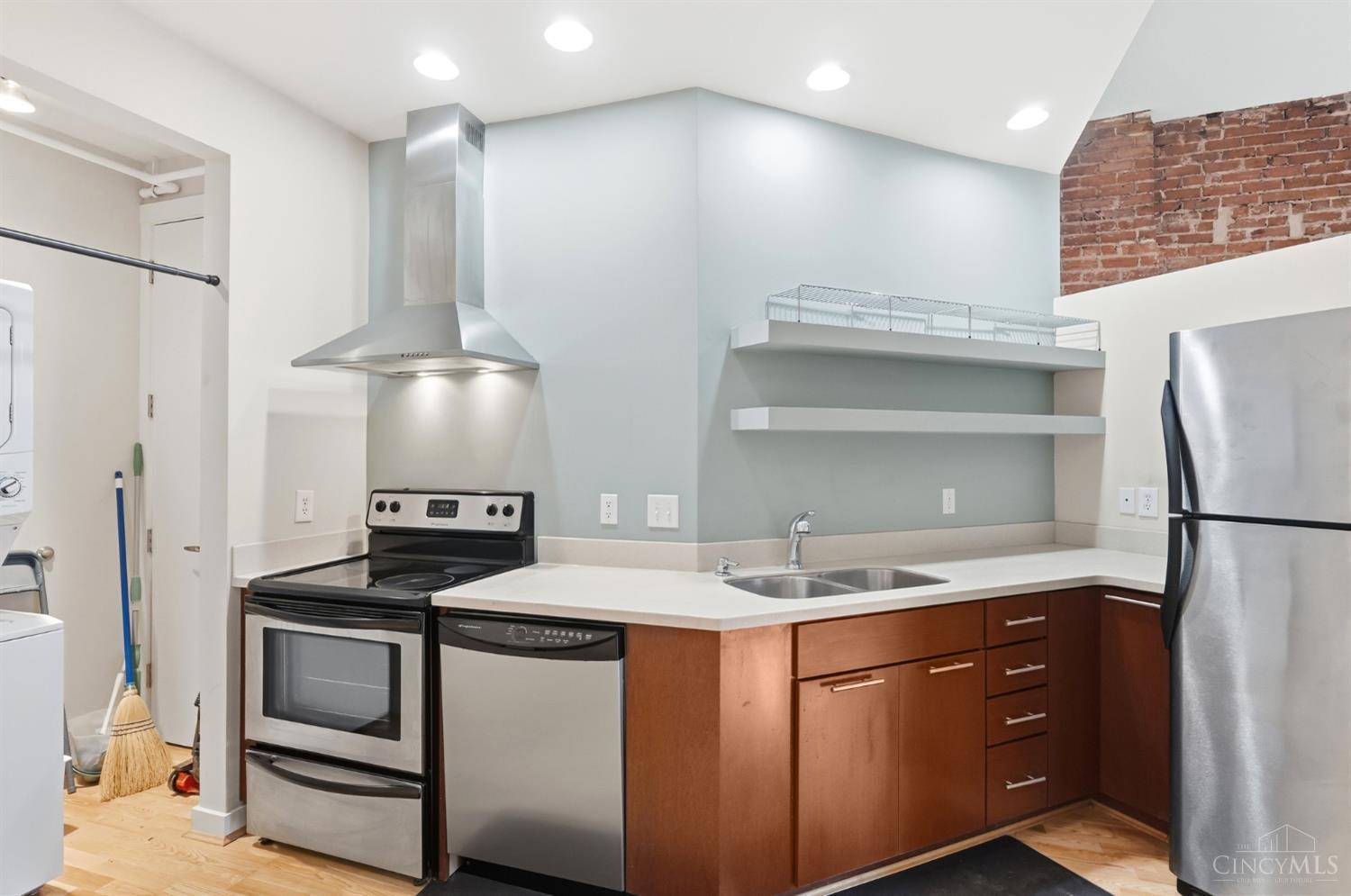 1213 Vine Street Property Photo 37