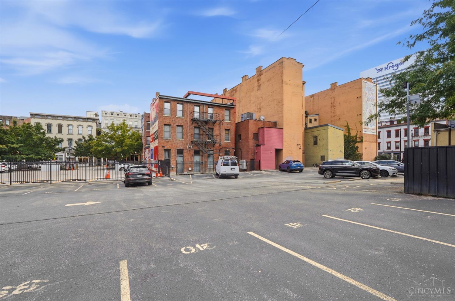 1213 Vine Street Property Photo 48