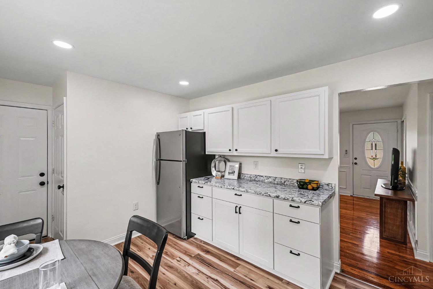 2065 Sevenhills Drive Property Photo 9