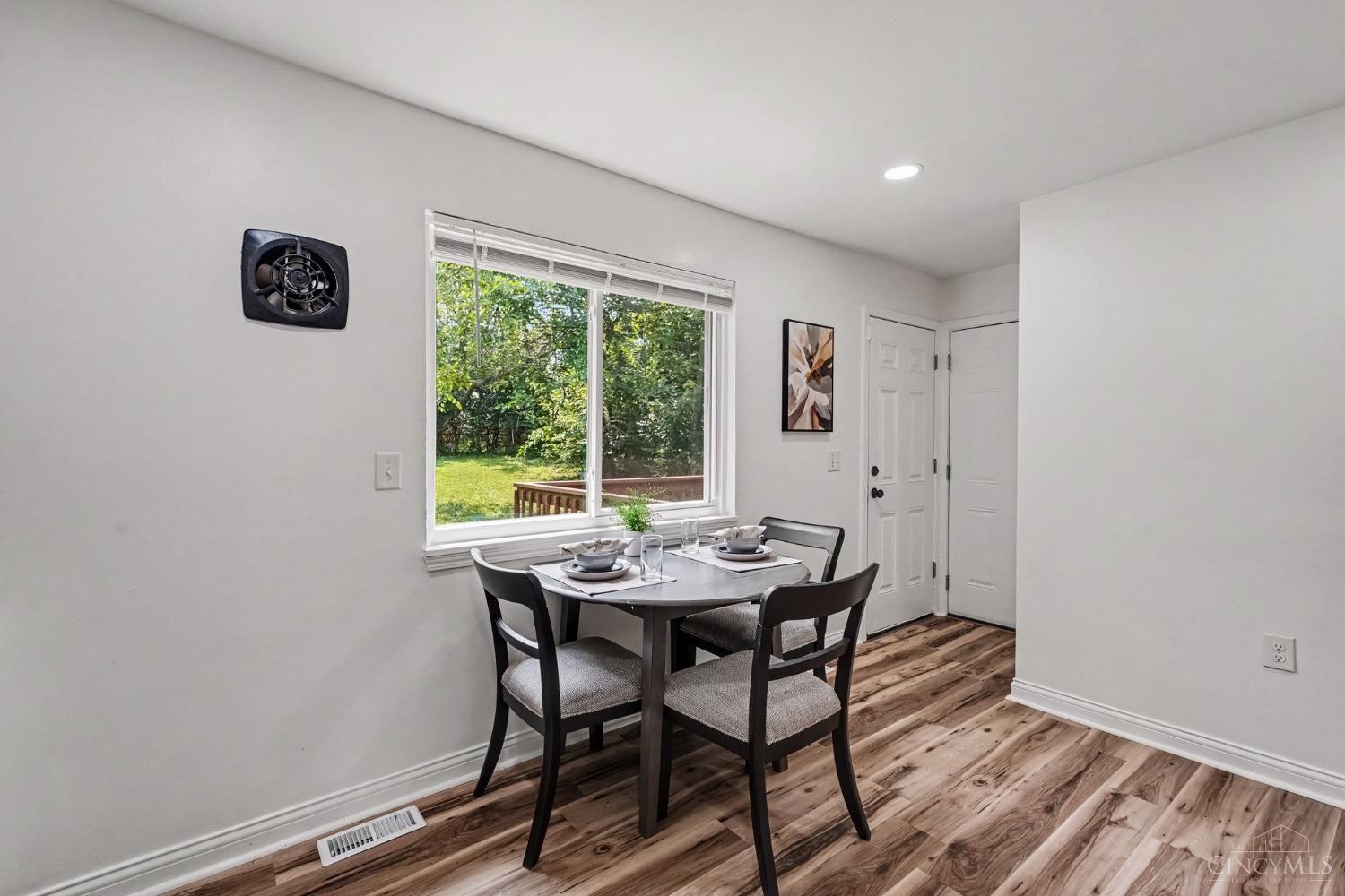 2065 Sevenhills Drive Property Photo 10