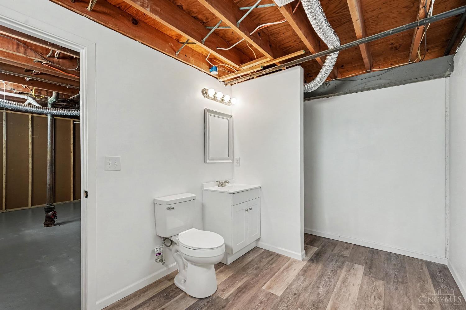 2065 Sevenhills Drive Property Photo 20