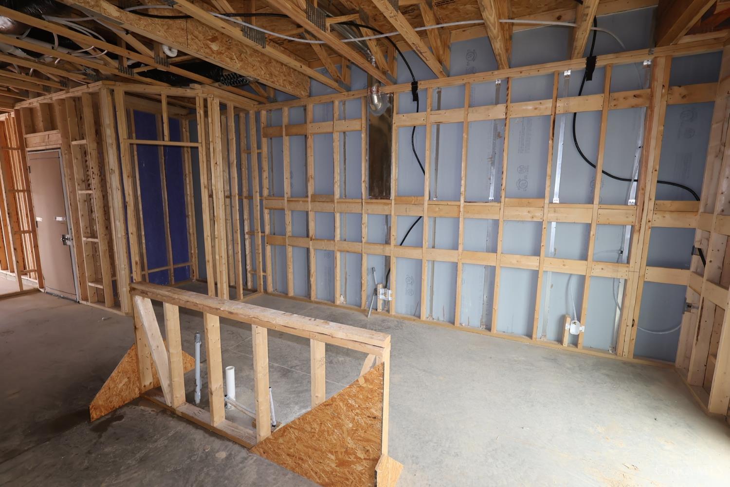 7252 Grandpoint Drive Property Photo 10