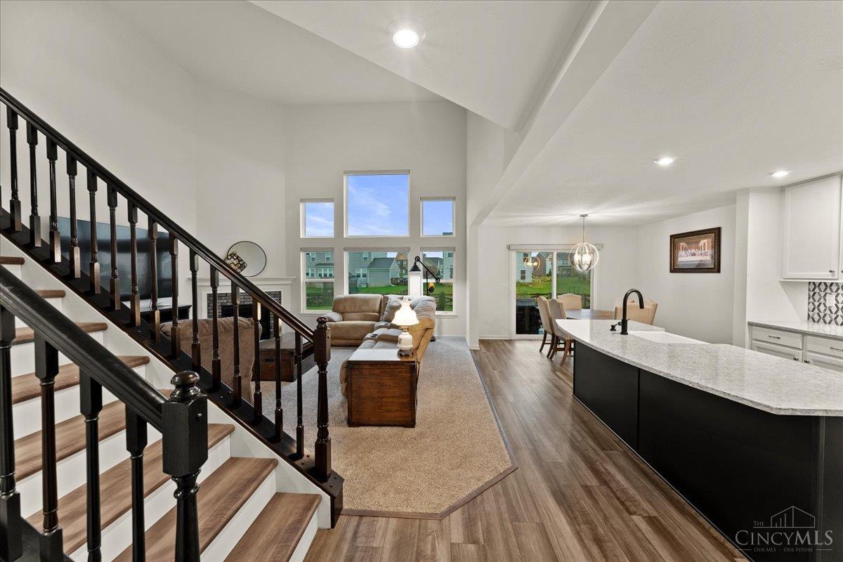 7082 Birkdale Drive Property Photo 18